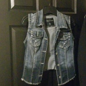 Jean Vest